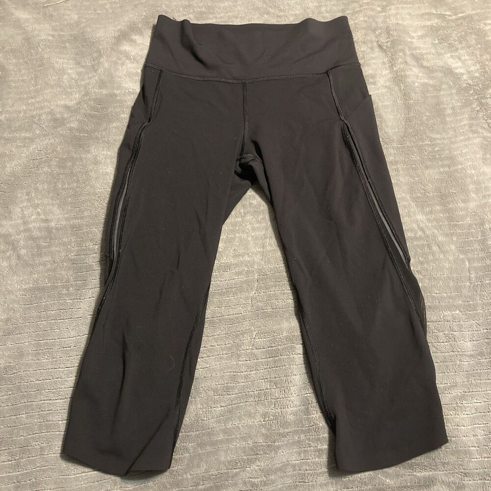 Lululemon Athletica Capri Crop Mesh Leggings Ladies 6 Black Pockets Workout